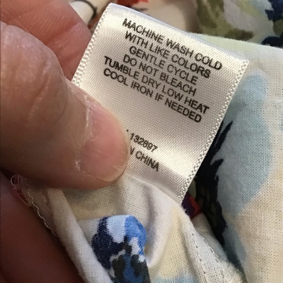 3 for 20 $ bundle Jane & Delancey Bright Floral Bell Sleeve Blouse - Picture 3 of 16